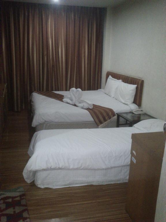 Sun City Hotel Banguecoque Exterior foto